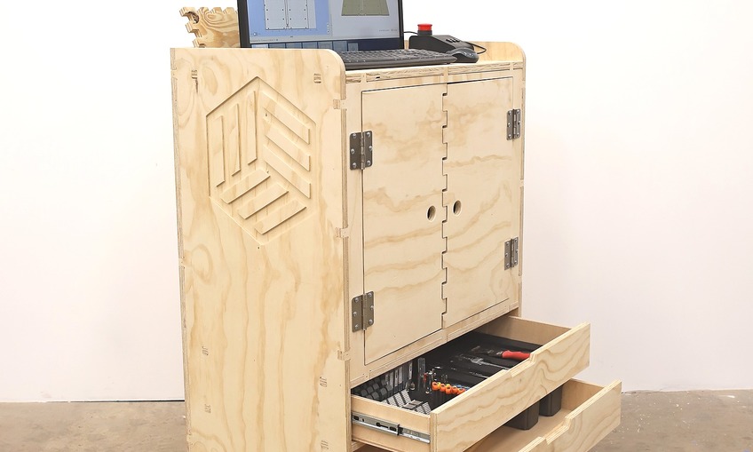 Computer w/ Monitor Lift Inventables